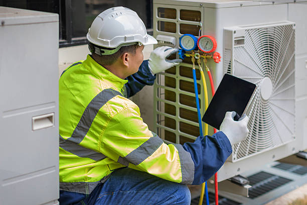 Professional Hvac technician working in Roseboro, NC